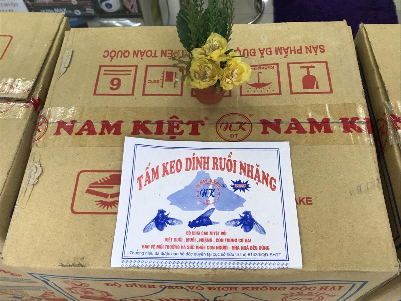 1.000 Miếng Keo Dính Ruồi Nam Kiệt siêu dính chỉ 450.000 đ/thùng