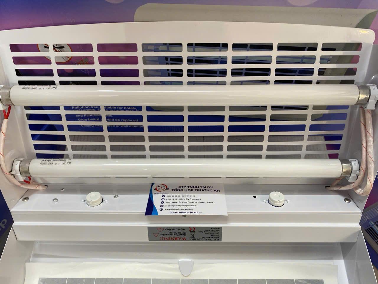 Đèn diệt côn trùng keo dính Maxx 100