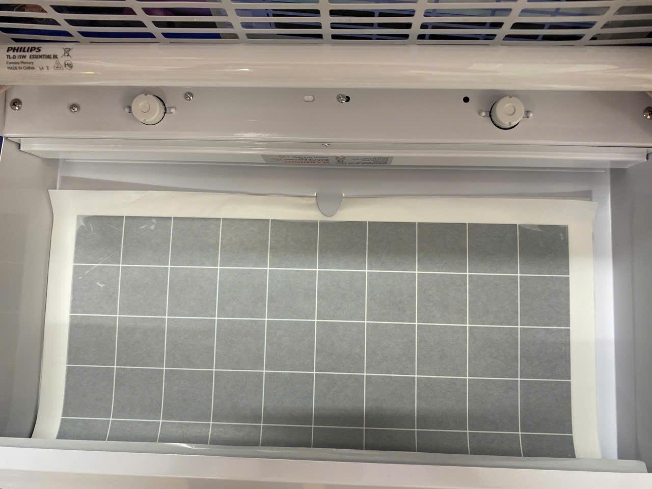 Đèn diệt côn trùng keo dính Maxx 100